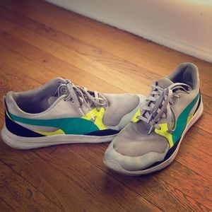 Used puma trainers